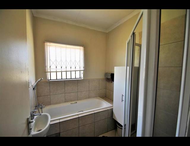 3 BEDROOM CLUSTER FOR SALE IN DAWN PARK